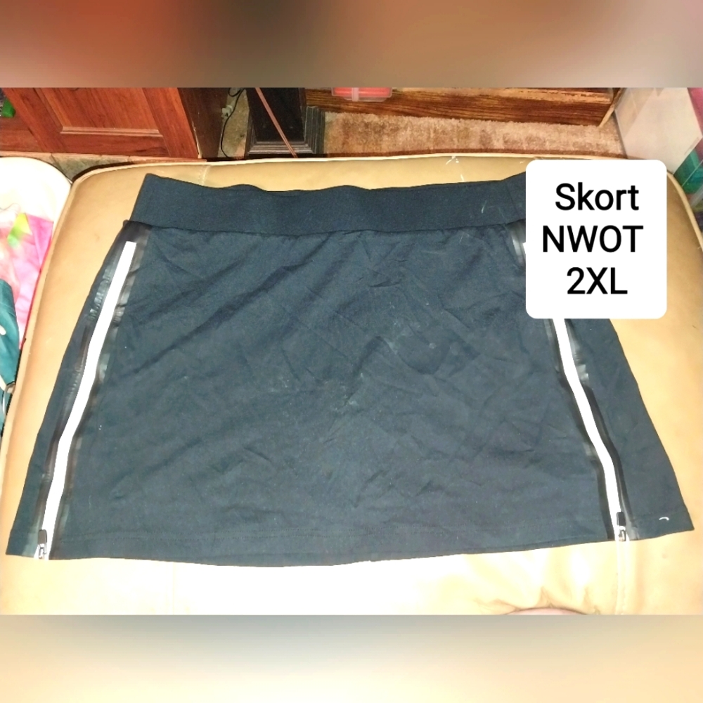 Skort